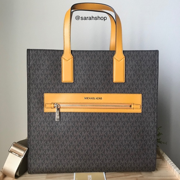 🌼Michael Kors Purse - Picture 1 of 11